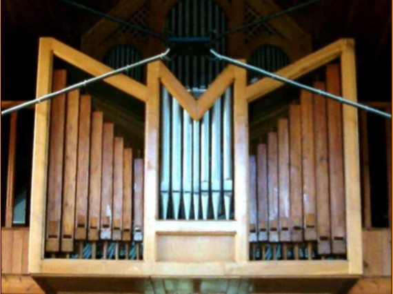 Zenés áhítat a Megbékélés Háza templomban